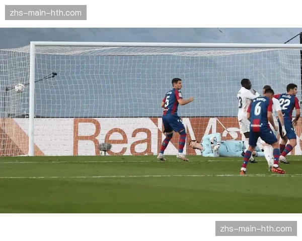 保级区定位球战术对比：莱万特依赖边路突破和定位球占比35%